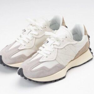 NWOB $129 New Balance Women's  327 Sneaker - Sz 10